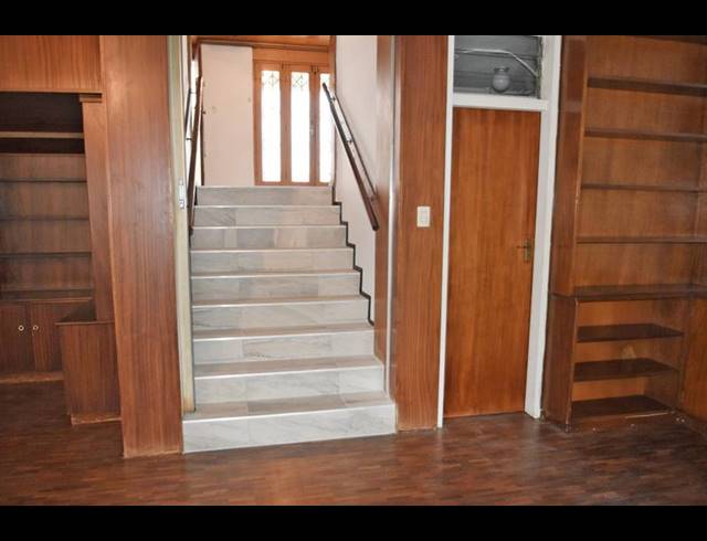 2 BEDROOM TOWNHOUSE FOR SALE IN HYDE PARK